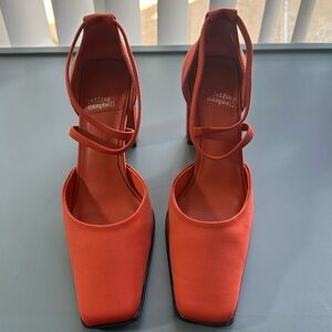 NWOT Jeffrey Campbell Women's Popular Square Toe Pump Rust Orange  Size 5.5